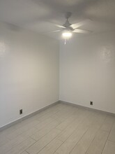 501 Blue Heron Dr, Unit 108A in Hallandale Beach, FL - Building Photo - Building Photo
