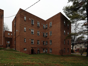 Carroll Gardens Apartments in Takoma Park, MD - Building Photo - Building Photo