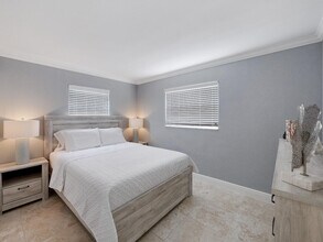 1236 Beach Rd in Riviera Beach, FL - Building Photo - Building Photo