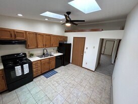 1555 Windridge Pl in Troy, OH - Building Photo