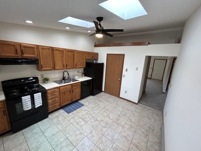 property at 1555 Windridge Pl