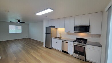 2500 Lawrence St in Ceres, CA - Building Photo - Building Photo