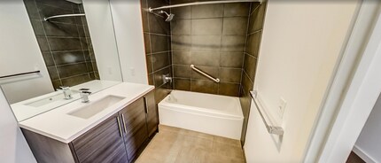 1158 N Howe St in Chicago, IL - Foto de edificio - Building Photo