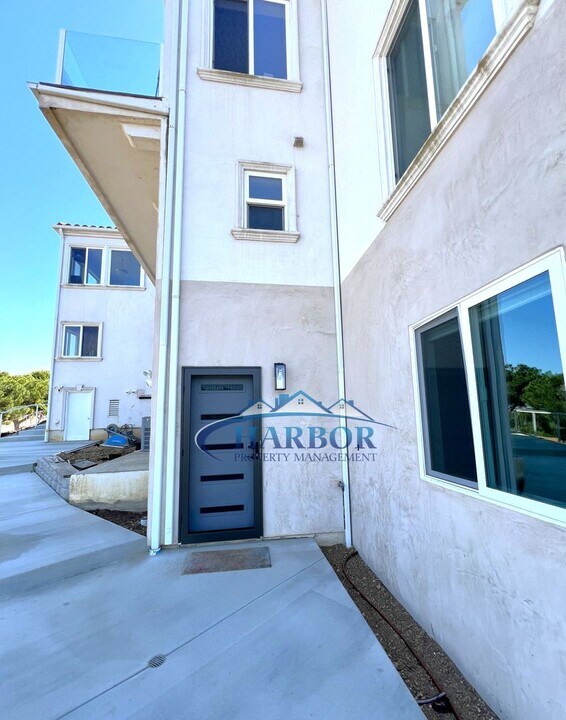 1908 Rue Le Charlene in Rancho Palos Verdes, CA - Building Photo