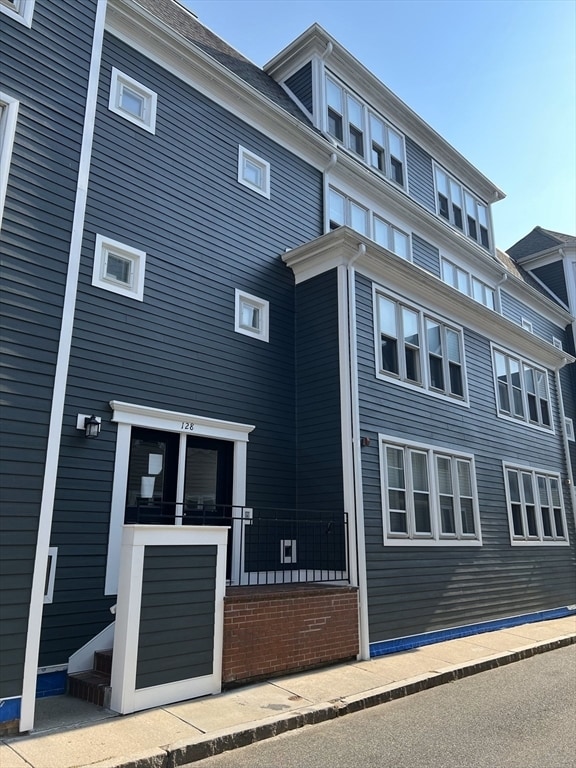 122 Tudor St, Unit C