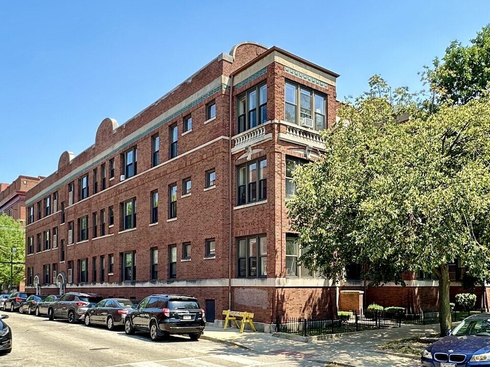 3147 W Medill Ave in Chicago, IL - Building Photo