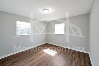 1586 W 36th St in Jacksonville, FL - Building Photo - Building Photo