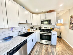 6131-6133 Horton Dr in La Mesa, CA - Building Photo - Building Photo