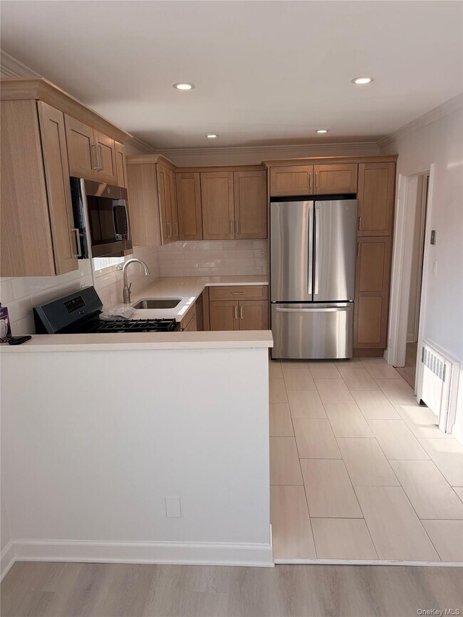 4 Walnut St in Rye, NY - Building Photo - Building Photo