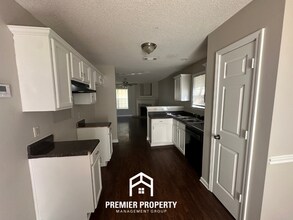 10140 Cameron Ridge TR in Memphis, TN - Building Photo - Building Photo