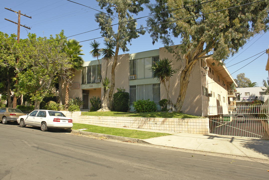 Chateau Curson Apartments in Los Angeles, CA - Building Photo