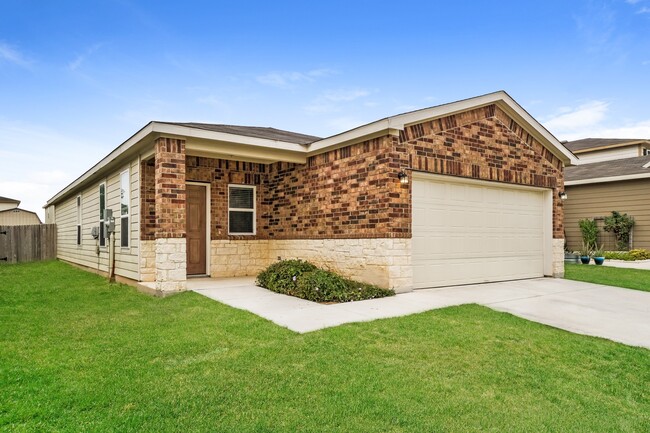 454 Dappled Willow in Canyon Lake, TX - Foto de edificio - Building Photo