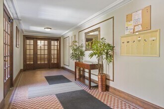 1427 W Elmdale Ave in Chicago, IL - Building Photo - Building Photo
