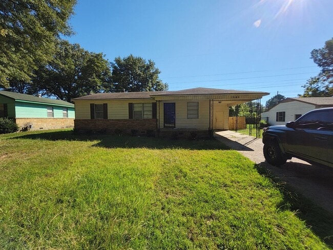 1645 Kilarney Ave in Memphis, TN - Building Photo - Building Photo