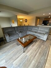 5625 Twin Oaks Dr, Unit 5625 Twin Oaks in Sterling Heights, MI - Building Photo - Building Photo