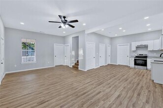 323 W Cherry St in Sherman, TX - Building Photo - Building Photo