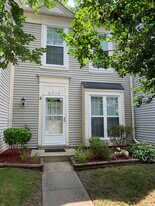 3715 Hampton Ct in Alexandria, VA - Building Photo