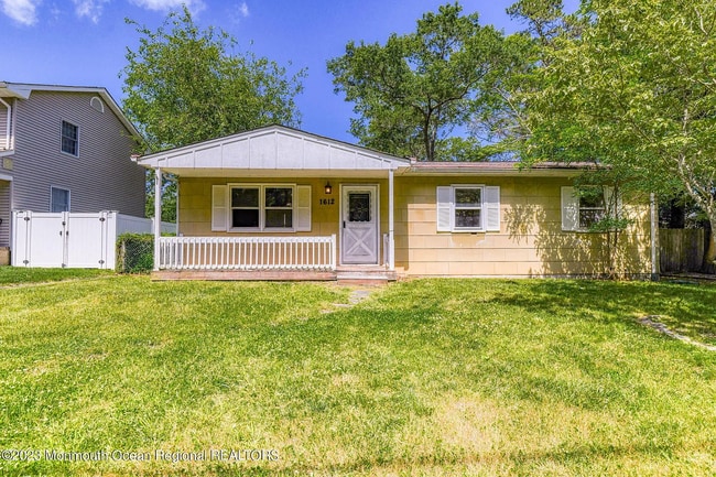 property at 1612 Evans Rd