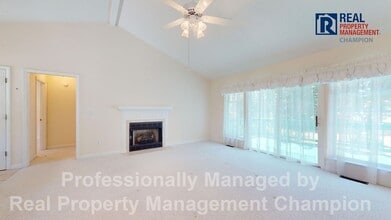 2039 Royal Pines Dr in New Bern, NC - Building Photo - Building Photo