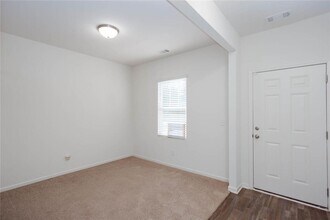 24 Seattle Slew Way in Cartersville, GA - Building Photo - Building Photo