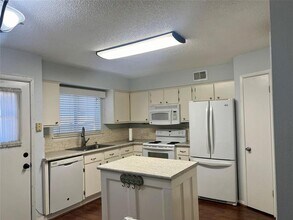 1505 Ward Rd in Baytown, TX - Building Photo - Building Photo