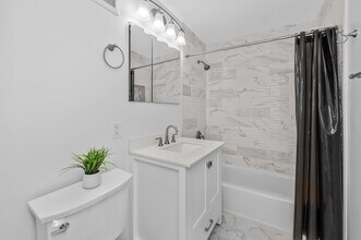 131 Sewall Ave, Unit 6 in Brookline, MA - Foto de edificio - Building Photo