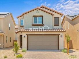 5843 Fly Fisher St in Las Vegas, NV - Building Photo