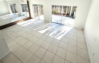 13922 SW 102nd Ln in Miami, FL - Building Photo - Building Photo
