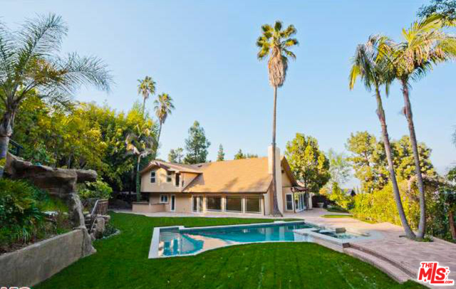 10926 Alta View Dr in Los Angeles, CA - Building Photo - Building Photo