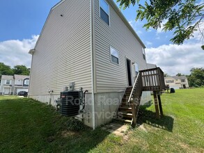 403 McEwing Dr in Cincinnati, OH - Building Photo - Building Photo