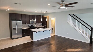 7811 Parliament Pl in Austin, TX - Building Photo - Building Photo