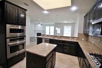 1205 Crest Ridge Dr in Glenn Heights, TX - Building Photo - Building Photo