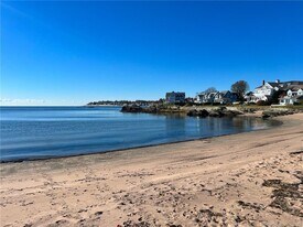 12 Blackall Rd in Milford, CT - Building Photo