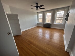 2514 N Calvert St, Unit 3rd Floor Apartment in Baltimore, MD - Building Photo - Building Photo