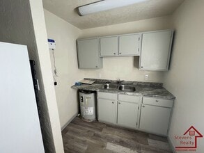 307 SW 19th St in Lawton, OK - Foto de edificio - Building Photo