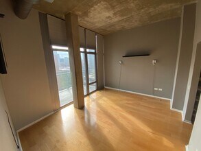 1000 W Leland Ave in Chicago, IL - Building Photo - Building Photo
