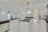 17404 Spring Tree Ln in Boca Raton, FL - Foto de edificio - Building Photo