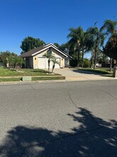 7513 Center Ave in Rancho Cucamonga, CA - Foto de edificio - Building Photo