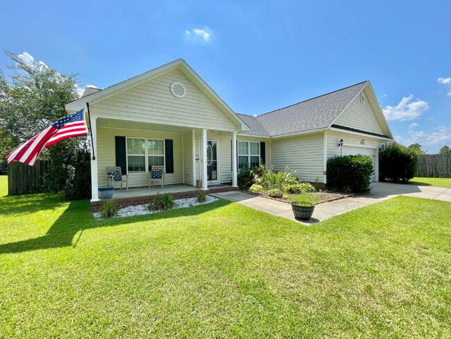460 Derby Ln in Hope Mills, NC - Building Photo - Building Photo