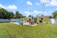 1312 SE 1st Ave in Deerfield Beach, FL - Building Photo - Building Photo