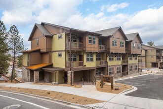 Plaza Way Apartments in Flagstaff, AZ - Building Photo - Building Photo