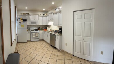 514 Lincoln Ave in Millvale, PA - Building Photo - Building Photo