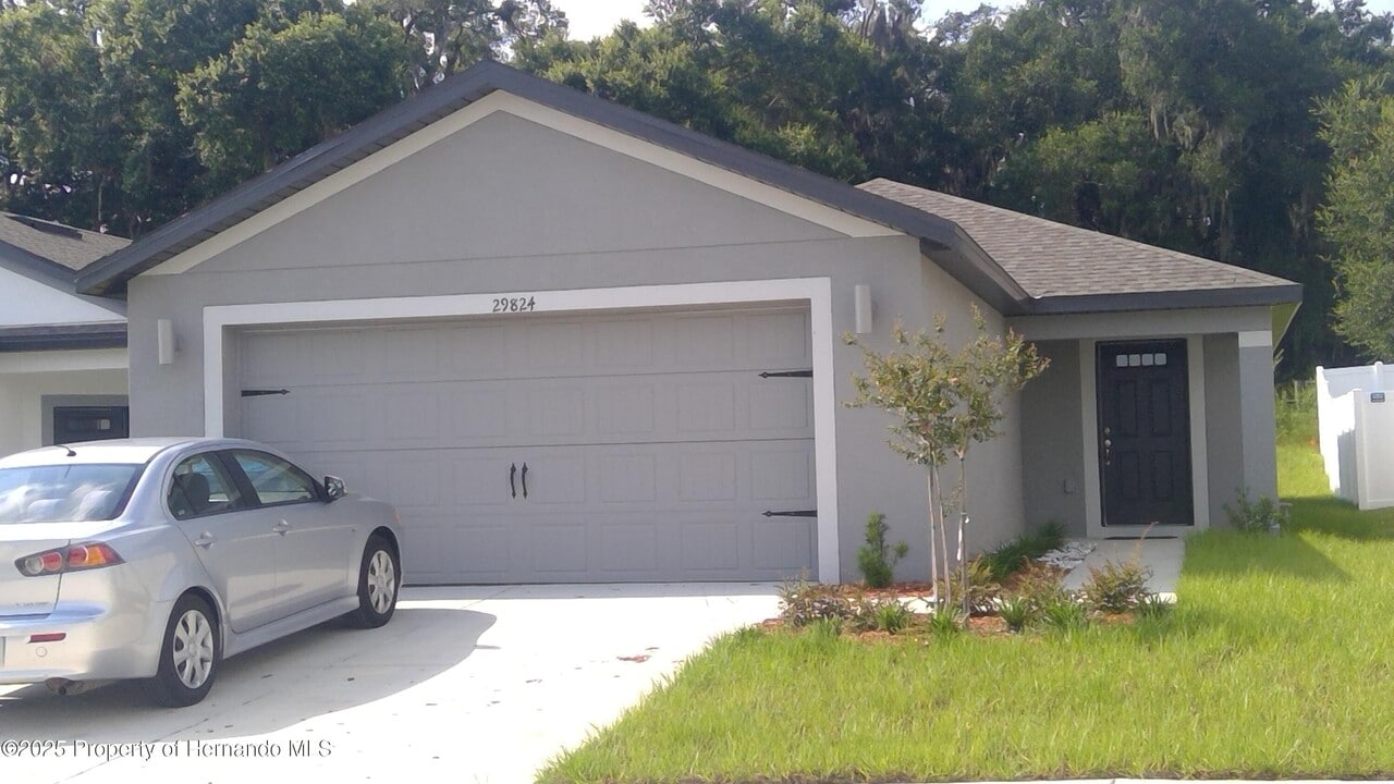 29824 Fedora Cir in Brooksville, FL - Building Photo