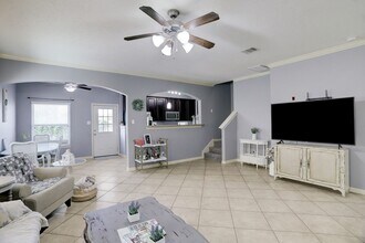 1812 Don Alejandro in Houston, TX - Building Photo - Building Photo