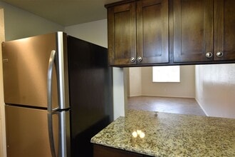 111 Rhonda Dr in Del Rio, TX - Foto de edificio - Building Photo