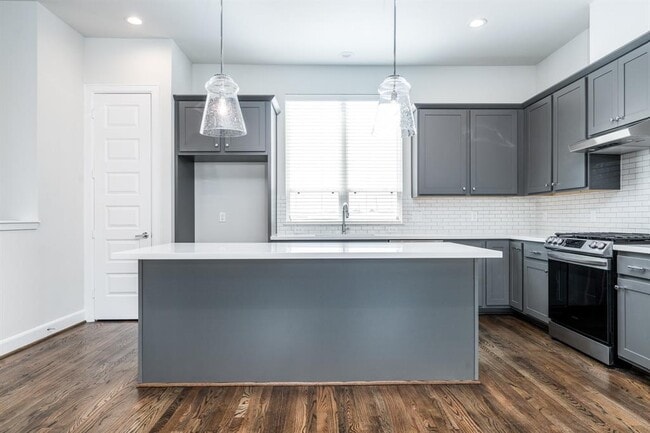 property at 3028 Charline