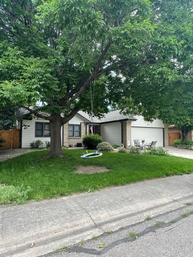 property at 2213 Coventry Ct