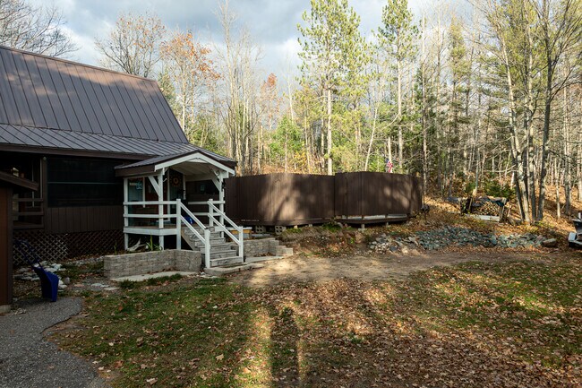 10 Co Rd JPB in Negaunee, MI - Building Photo - Building Photo