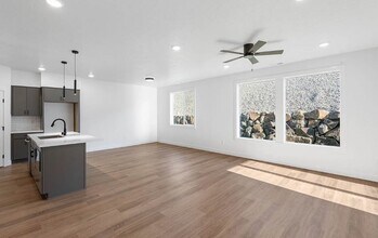 6646 W 24th Ave in Kennewick, WA - Building Photo - Building Photo