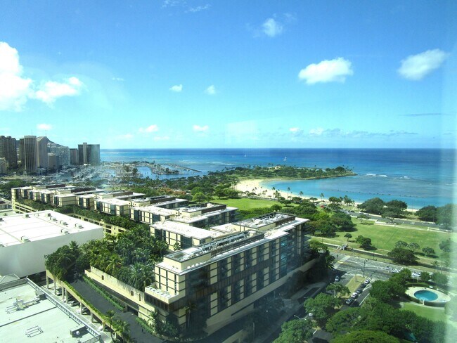 88 Piikoi St in Honolulu, HI - Building Photo - Building Photo